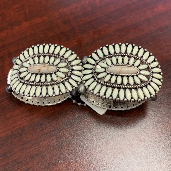 Western Style Natural Stone Needlepoint Stretch Bracelet NWT - Picture 2 of 4